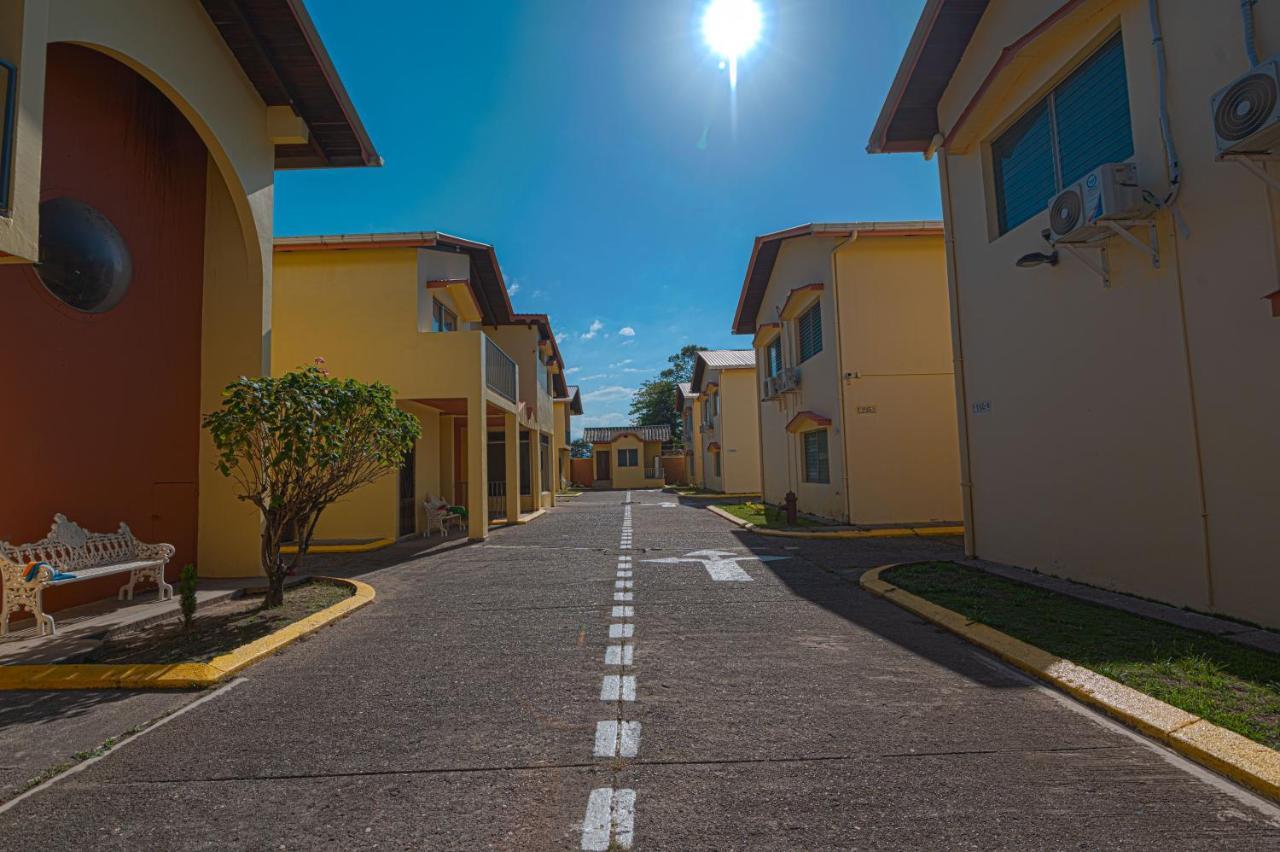 Villas Del Mar La Ceiba Esterno foto