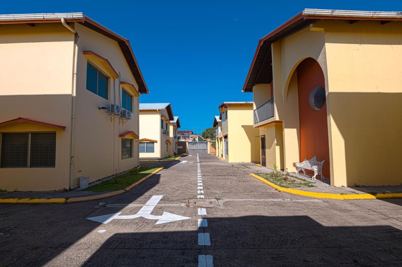 Villas Del Mar La Ceiba Esterno foto